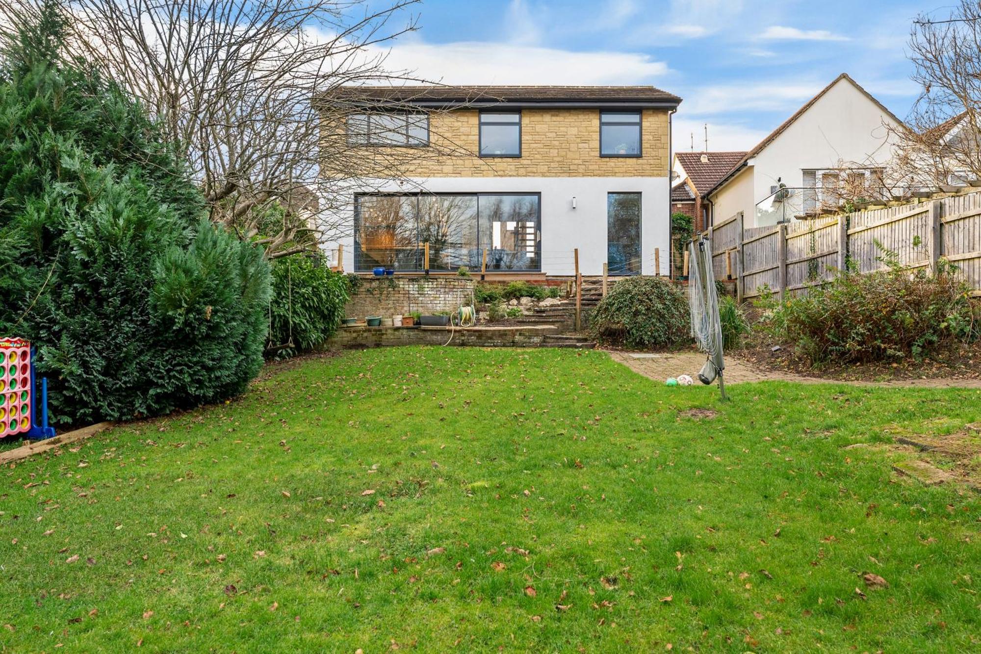 Elegant Retreat In Cheltenham - Garden & Parking Included Kültér fotó