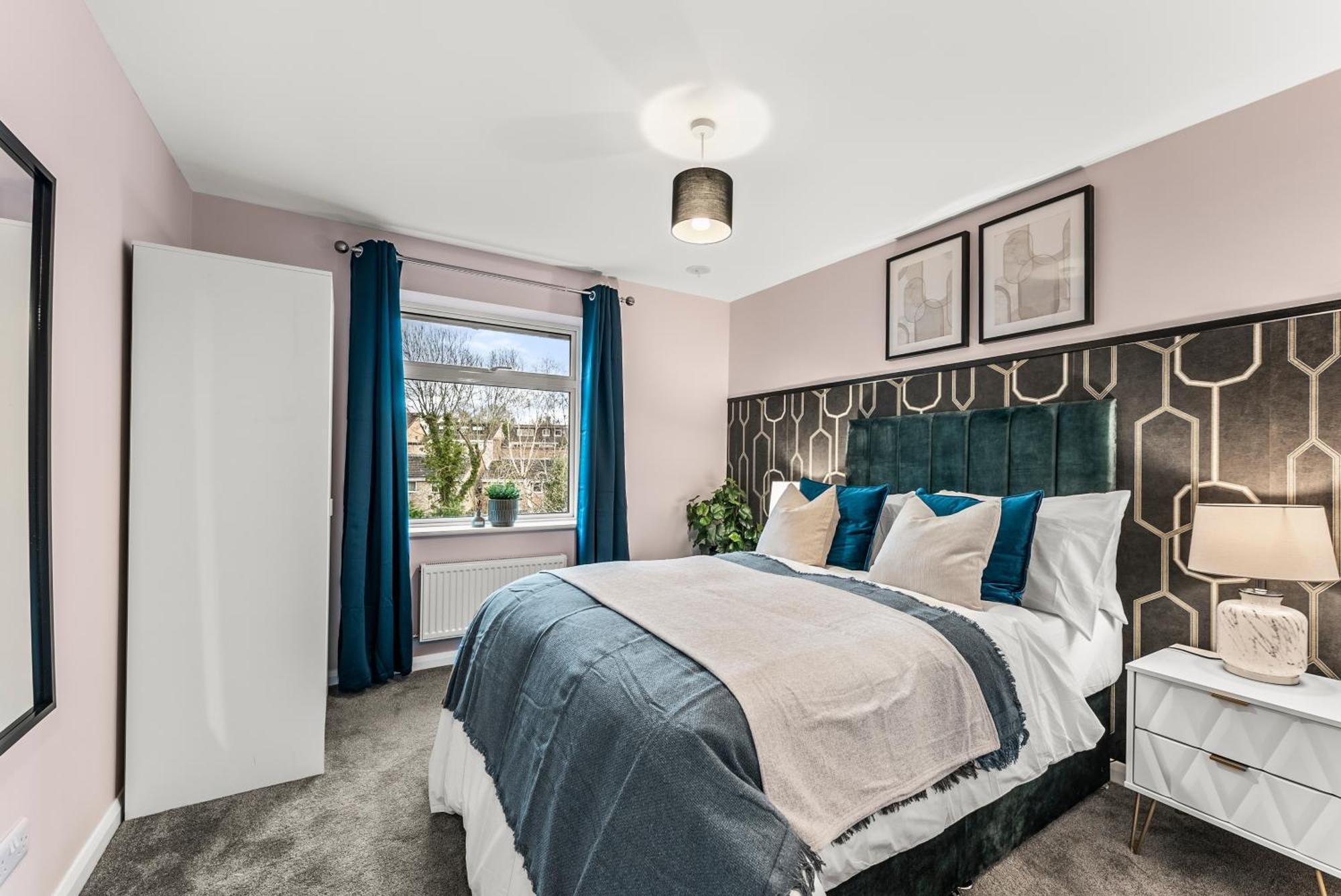 Elegant Retreat In Cheltenham - Garden & Parking Included Kültér fotó
