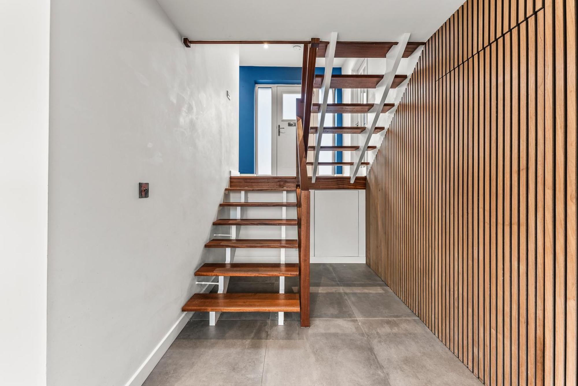 Elegant Retreat In Cheltenham - Garden & Parking Included Kültér fotó