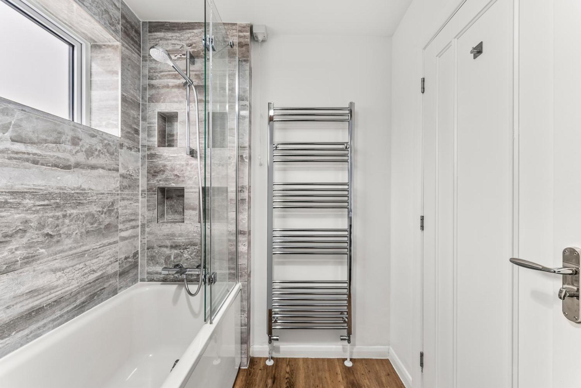 Elegant Retreat In Cheltenham - Garden & Parking Included Kültér fotó